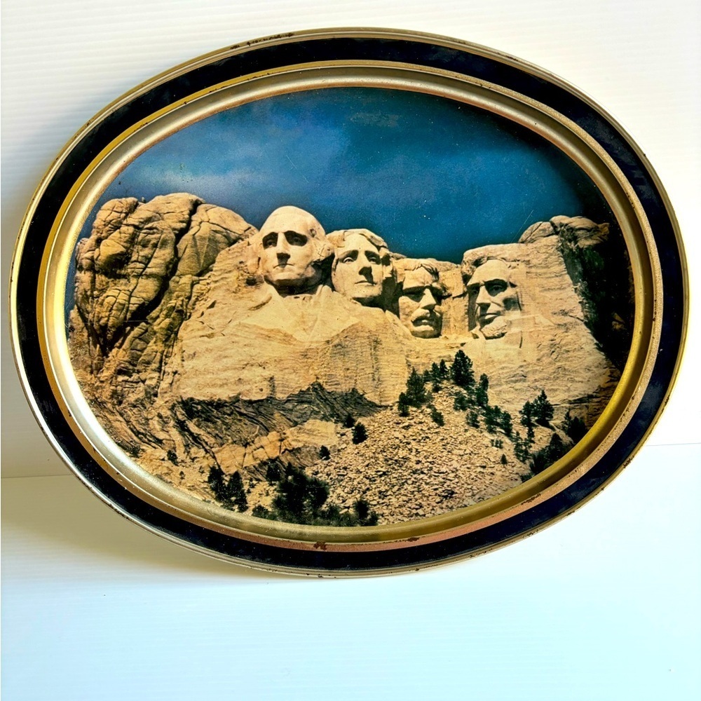 1986 Mount Rushmore Metal Serving Tray